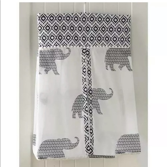 LEVTEX Malawi Elephants 5 piece Crib Bedding Set - Picture 6 of 8
